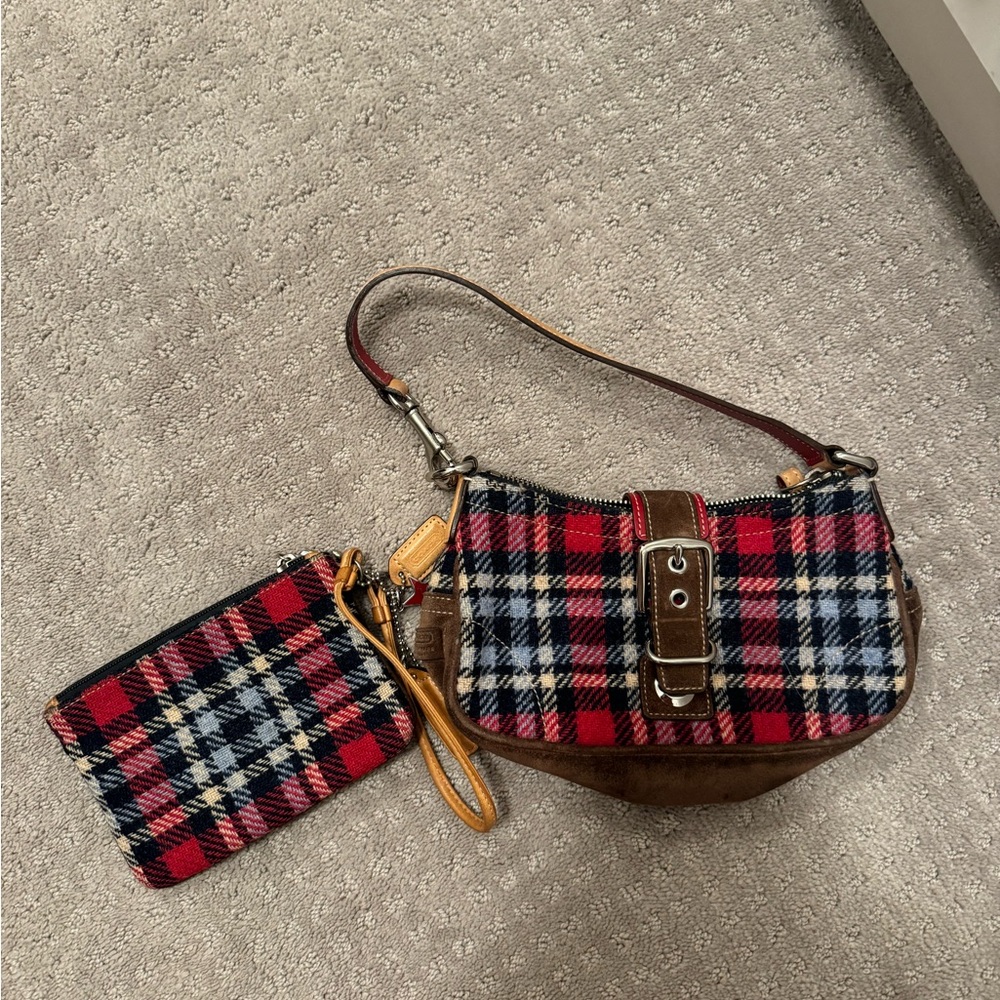 Vintage Tartan Wool Coach
Shoulder Bag & Coin Purse